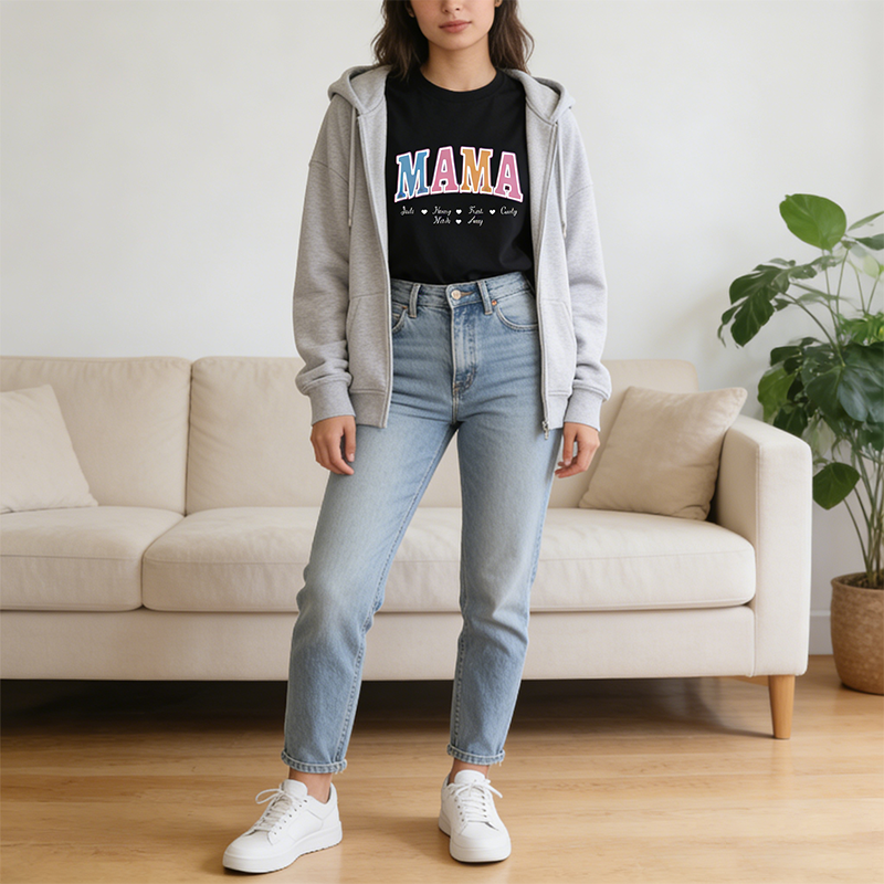 Personalized pure cotton crew neck t-shirts, customizable with your child's name, make a perfect gift for mom. Ideal for Mother's Day, birthdays, and family gatherings. Suitable for both men and women.