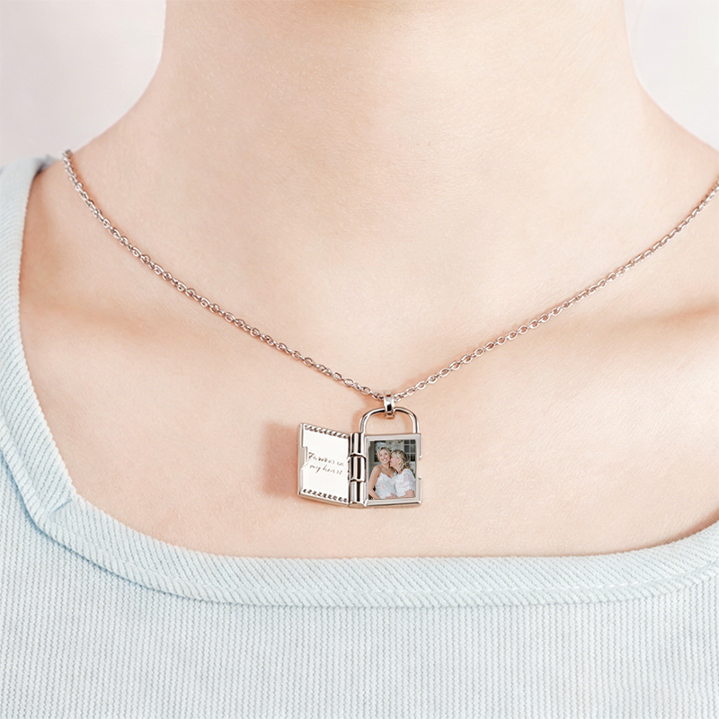 Personalized Photo Frame Lock Pendant Necklace, A Customized Memory Necklace For Mom As A Mother's Day Gift.