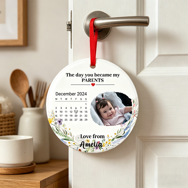 Personalized Newborn Photo Calendar Ceramic Pendant Is Perfect For Birthdays, Mother's Day, Baby Showers, And Other Occasions, Making It An Ideal Gift For Family Members.