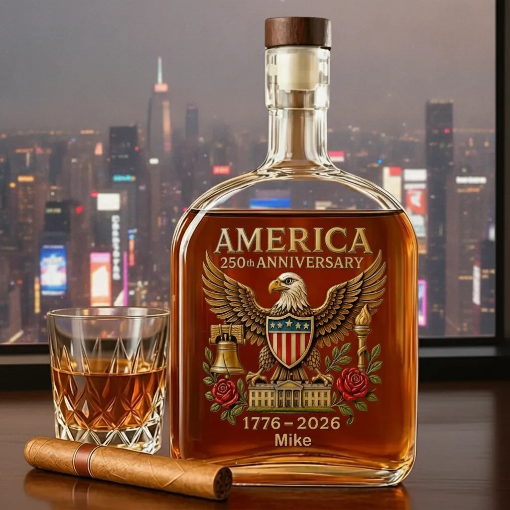Personalized Custom Glass Wine Bottles, Adorned With Retro Independence Day Design Patterns, Are An Excellent Gift For Family Or Friends